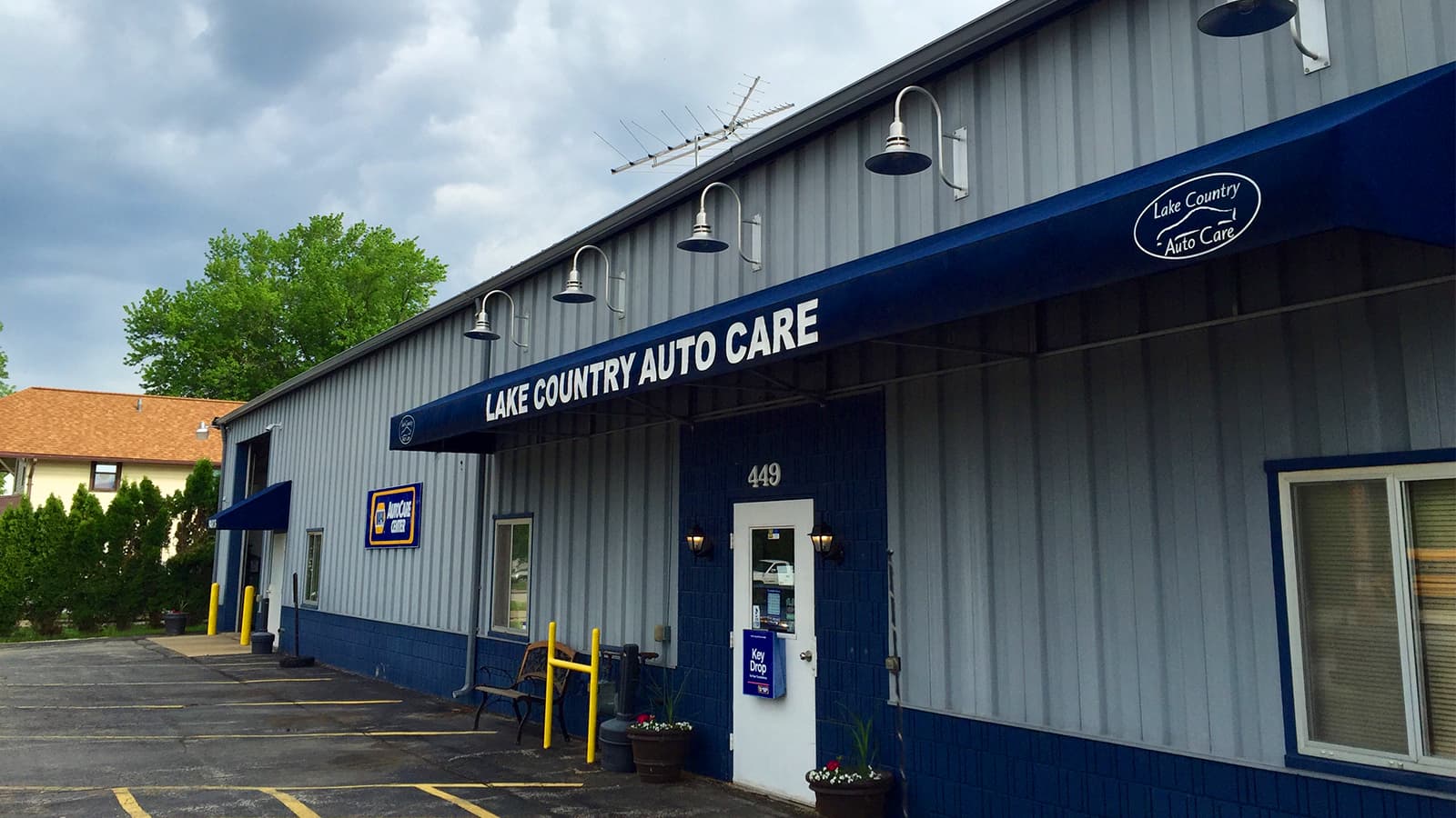 Lake Country Auto Care’s shop at 449 Hickory St in Pewaukee